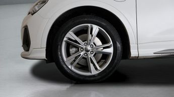 Audi Q3 TFSI E S LINE