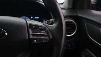 Hyundai KONA PREMIUM SE