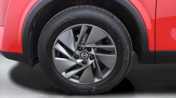 Nissan Qashqai DIG-T ACENTA PREMIUM DCT