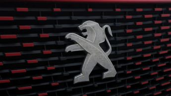 Peugeot E-2008 GT PREMIUM