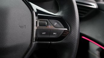 Peugeot E-2008 GT PREMIUM