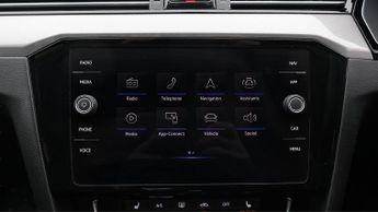 Volkswagen Passat SEL TDI DSG