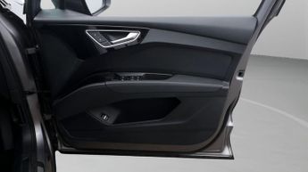 Audi Q4 e-tron S LINE