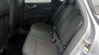 Audi Q4 e-tron S LINE