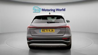 Audi Q4 e-tron S LINE