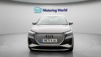 Audi Q4 e-tron S LINE