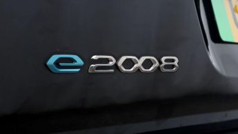 Peugeot E-2008 GT