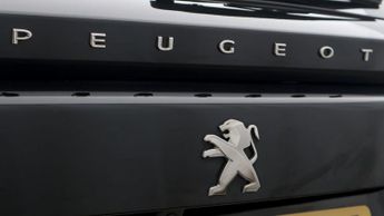 Peugeot E-2008 GT