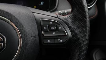 MG MG ZS TROPHY CONNECT