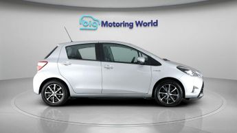 Toyota Yaris VVT-I ICON TECH