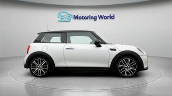 MINI Hatch COOPER EXCLUSIVE