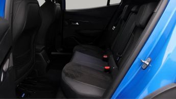 Peugeot E-2008 GT PREMIUM