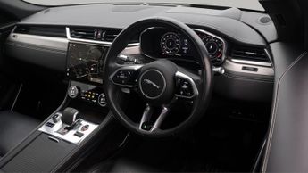 Jaguar F-PACE R-DYNAMIC SE