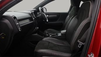 Volvo XC40 B4 R-DESIGN