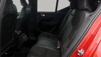 Volvo XC40 B4 R-DESIGN