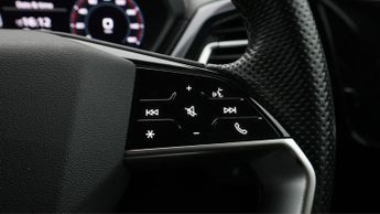 Audi Q4 e-tron S LINE