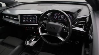 Audi Q4 e-tron S LINE