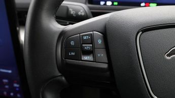 Ford Mustang Mach-E BASE