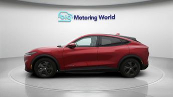 Ford Mustang Mach-E BASE