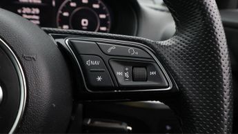 Audi Q2 TFSI S LINE BLACK EDITION