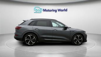 Audi e-tron QUATTRO BLACK EDITION