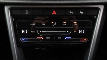 Volkswagen T-Roc LIFE TSI DSG