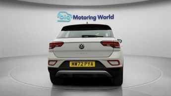 Volkswagen T-Roc LIFE TSI DSG