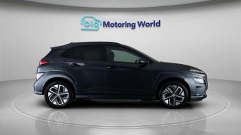 Hyundai KONA PREMIUM
