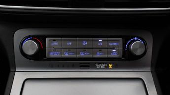 Hyundai KONA PREMIUM SE