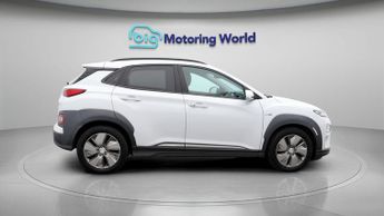 Hyundai KONA PREMIUM SE