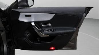 Mercedes-Benz CLA CLA 180 AMG LINE