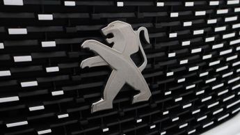 Peugeot E-2008 ACTIVE PREMIUM PLUS