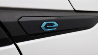 Peugeot E-2008 ACTIVE PREMIUM PLUS