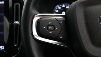 Volvo XC40 RECHARGE T4 CORE