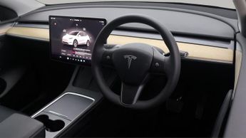 Tesla Model Y BASE