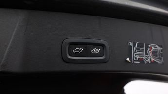 Volvo XC40 RECHARGE T4 R-DESIGN