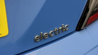 Hyundai KONA PREMIUM