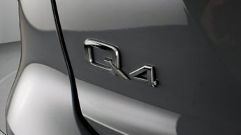 Audi Q4 e-tron S LINE