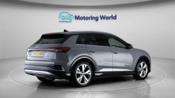 Audi Q4 e-tron S LINE