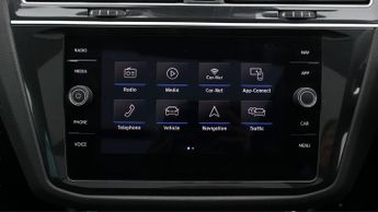 Volkswagen Tiguan R-LINE TECH TDI DSG