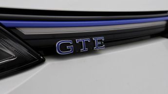 Volkswagen Golf GTE DSG