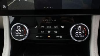 Jaguar F-PACE R-DYNAMIC BLACK