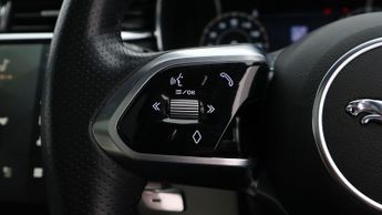 Jaguar F-PACE R-DYNAMIC BLACK