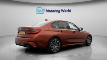BMW 3 Series 330E M SPORT