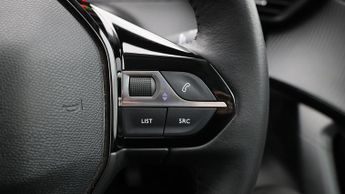 Peugeot E-2008 ACTIVE PREMIUM PLUS