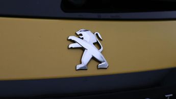Peugeot E-208 GT PREMIUM