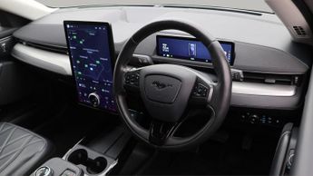 Ford Mustang Mach-E BASE