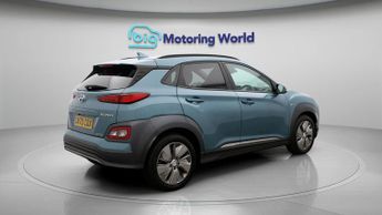 Hyundai KONA PREMIUM SE