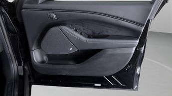 Ford Mustang Mach-E BASE