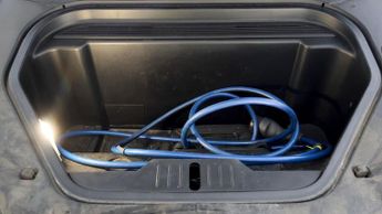 Ford Mustang Mach-E BASE